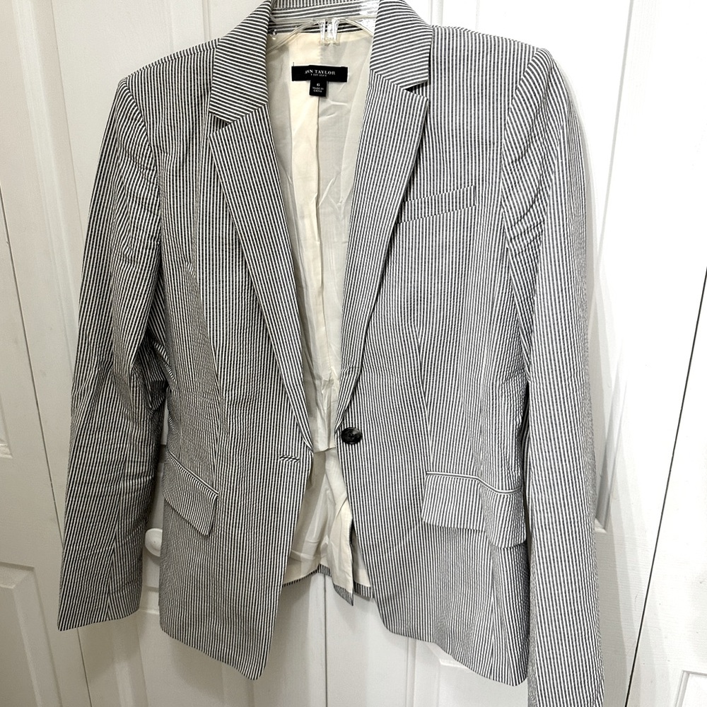 Ann Taylor | Striped Blazer